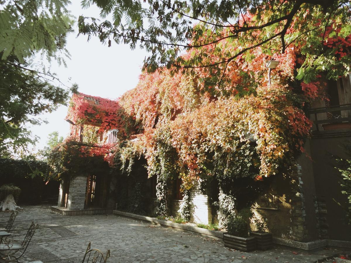 Hotel Legjenda Shkoder Exterior photo